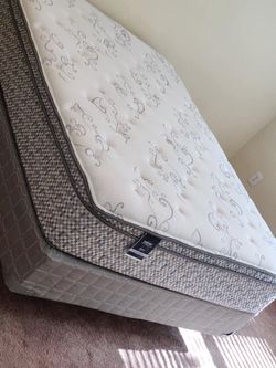 NEW MATTRESSES! 😄