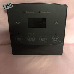 Frigidaire Freezer User Control and Display Board //::(contact info removed)01–