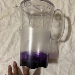Tupperware Sheerly pitcher 