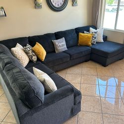 Large And Beautiful Sectional Couch From Ashley Furniture 