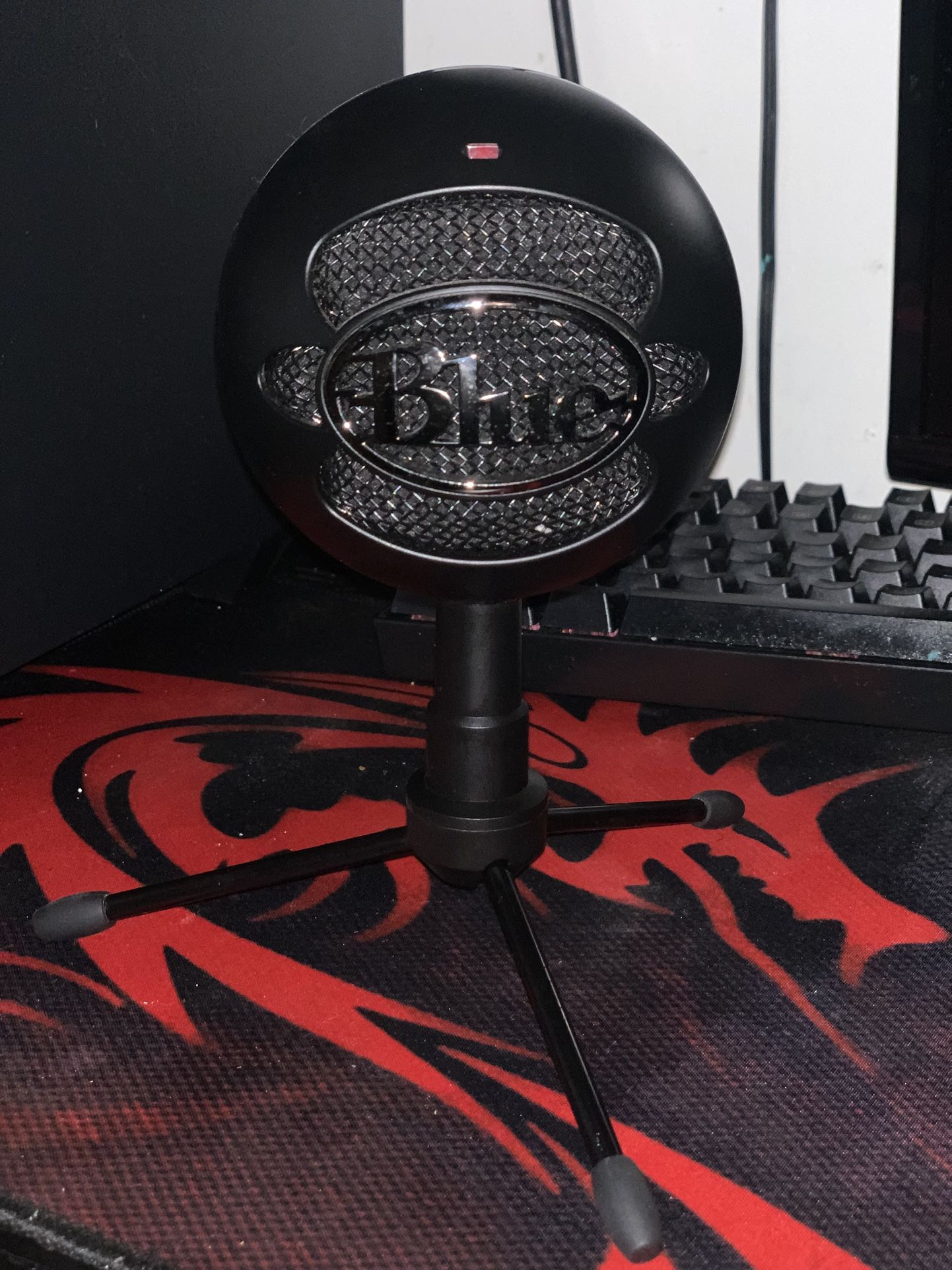 Blue Yeti, Snowball Microphone