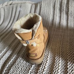 Used Uggs Size 7 