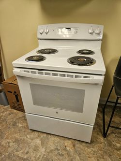 GE Electric Stove