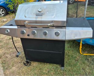 Charbroil Gas Grill 4 Burner w/side Burner
