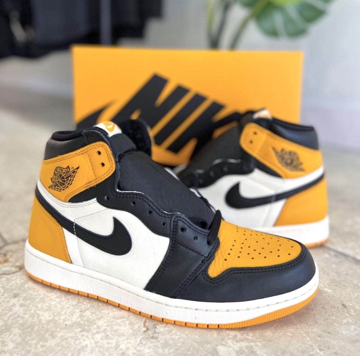 Air Jordan 1 High”Taxi” Size 11 M