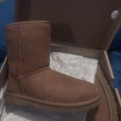 UGGS size 8 