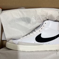 Nike white blazer mid 77