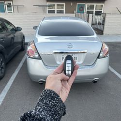 Car Keys And Remotes/ Llaves Y Controles 