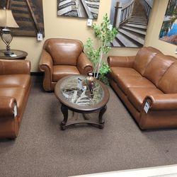 LEATHER SOFA AND LOVESEAT SET NEW 