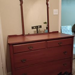 Antique Dresser w/mirror