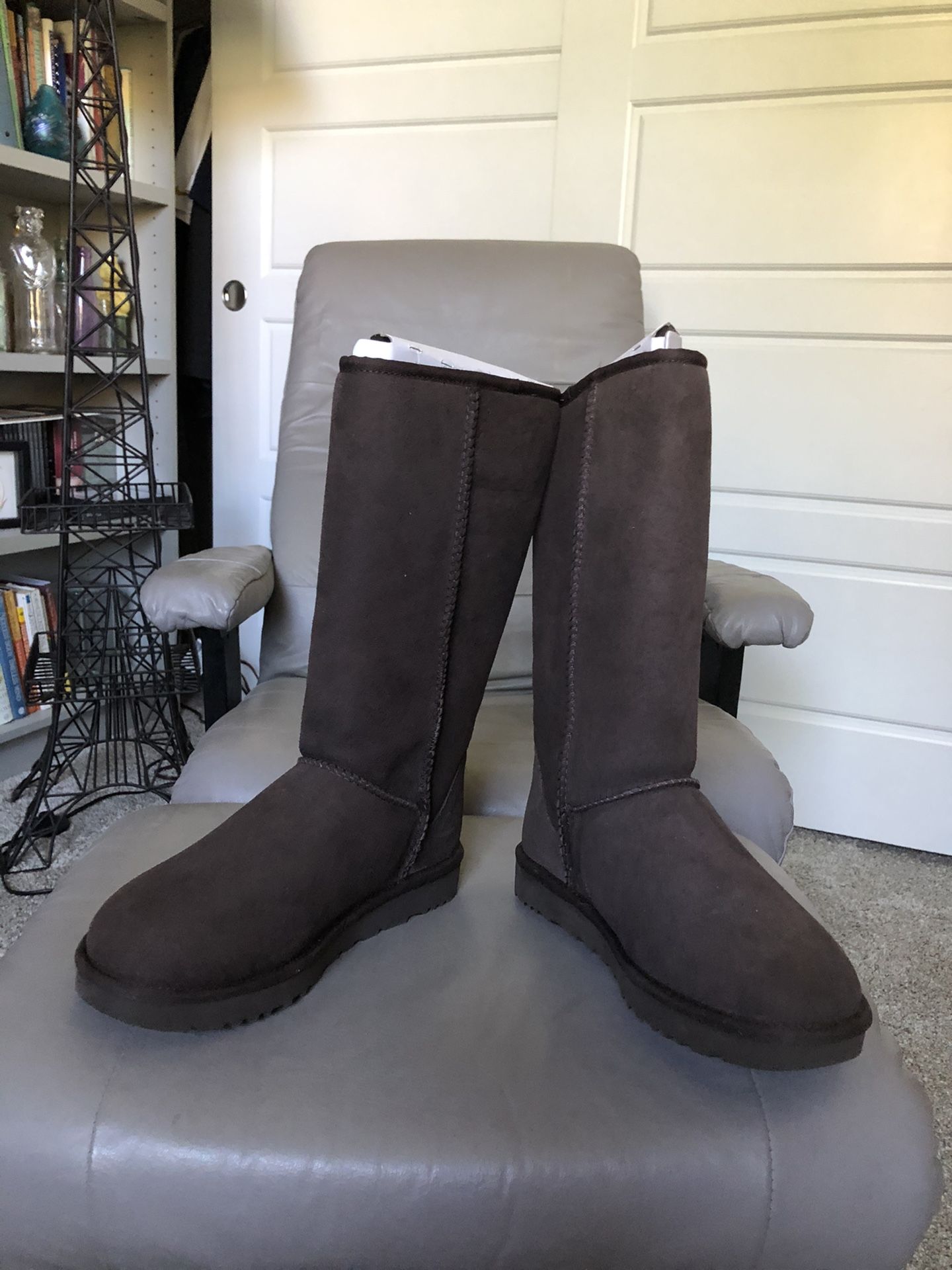 Women’s UGG suede leather boots brand new