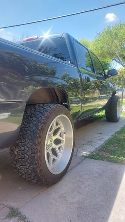 C H E V Y S I L V R A D O 04 Cateye