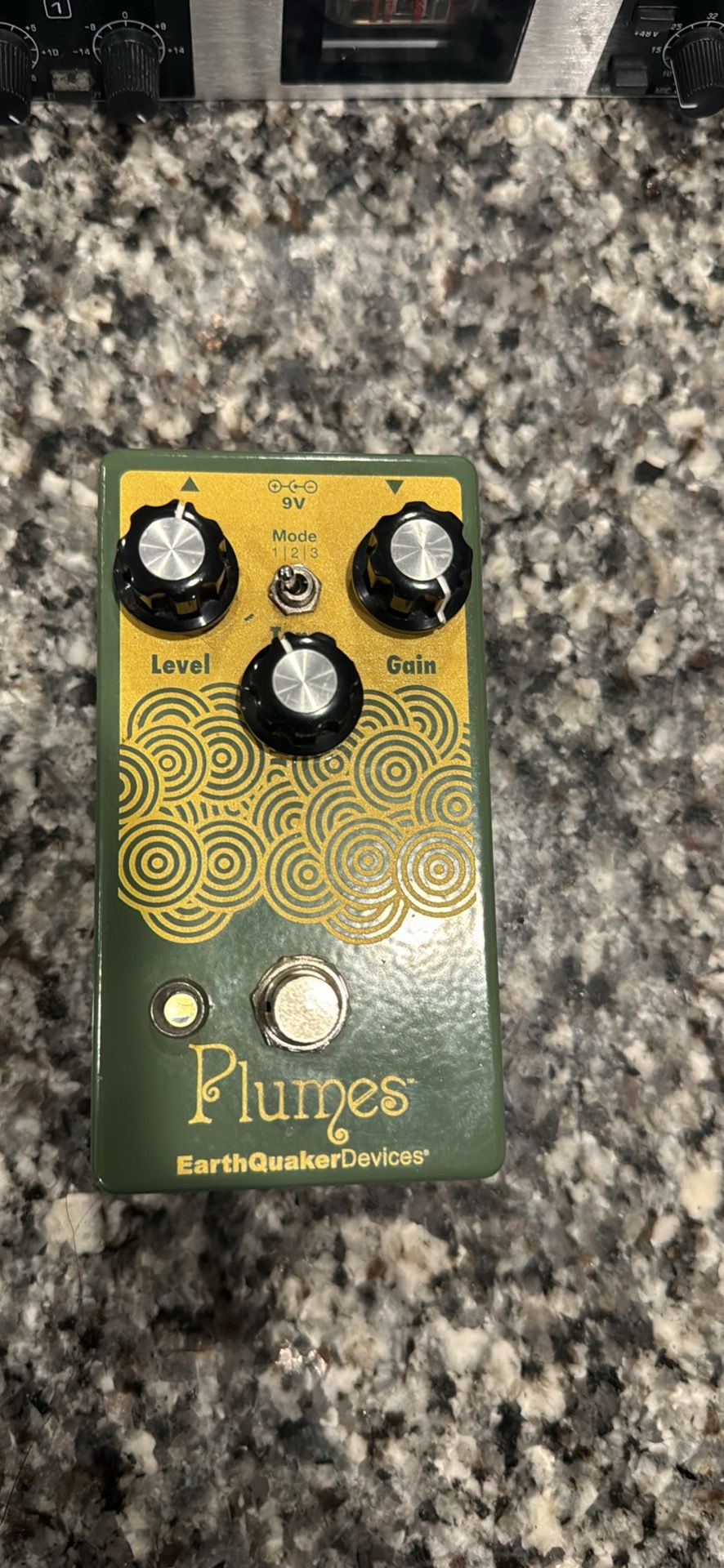 Earthquaker devices Plumes Overdrive 