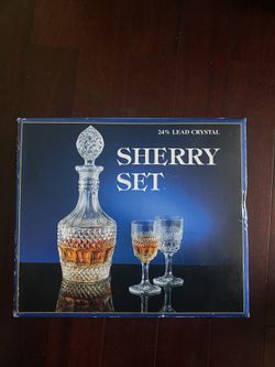 Brand New JIHLAVSKE BOHEMIA SKLARNY LEAD CRYSTAL BRANDY DECANTER SET