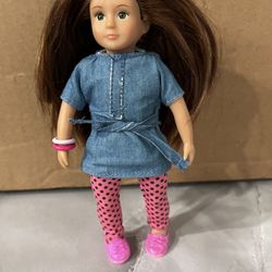 Batat Lori Doll