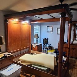 Beautiful wood bed frame (used)