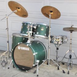 Yamaha Stage Custom Green Drum Set With Zildjian Cymbals And Hardware