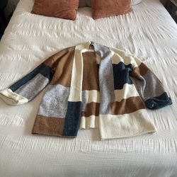 Women’s Medium Pink Lily Sweater