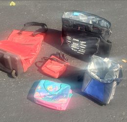Assorted Insulated Cooler Bags and Lunch Boxes - Thermos & Vintage