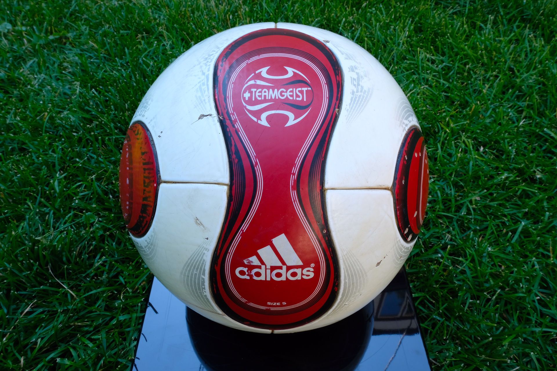 Adidas Teamgeist FIFA World Cup 2006 Official Match Ball, Size 5, Used, hold air Sale in Chicago, IL - OfferUp
