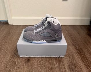 Jordan wolf grey