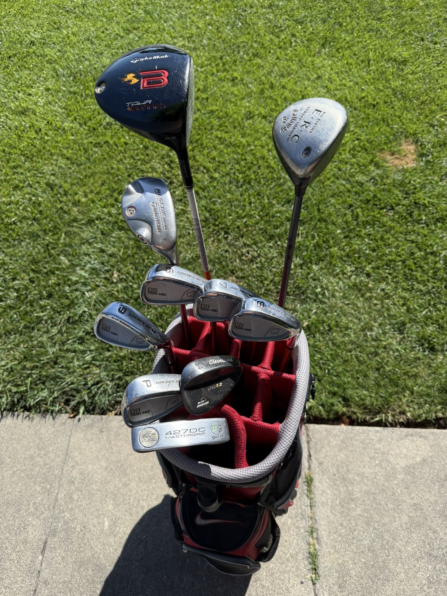 Complete Set Of Golf Clubs W/ Nike Bag