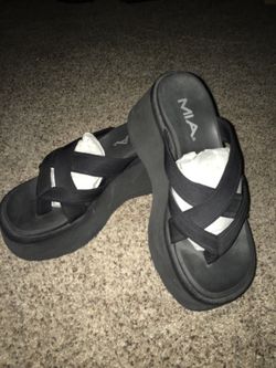 Mia Criss cross sandals Sz.9 brand new