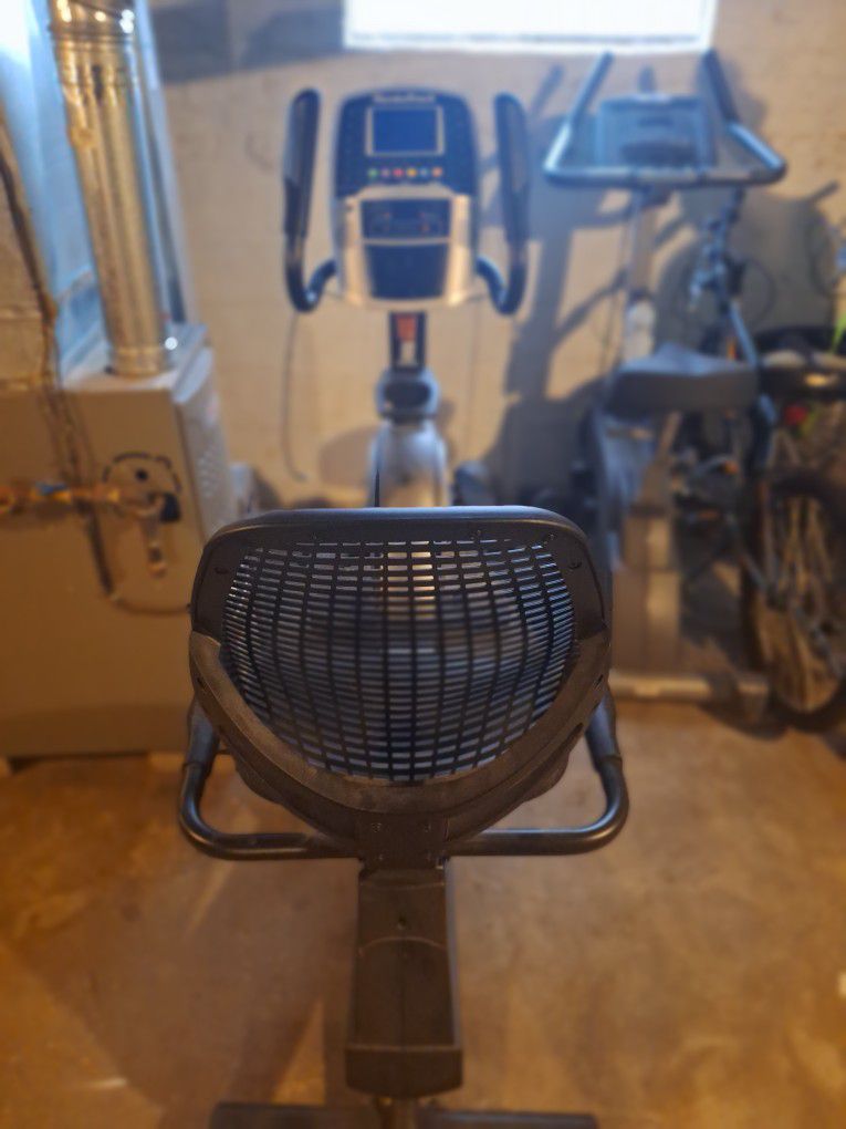 Nordic TRACK Sit Down Exercise Bike Machine
