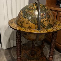 Vintage Italian World Globe Dry Bar