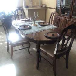 Dining Room Set With Curio 