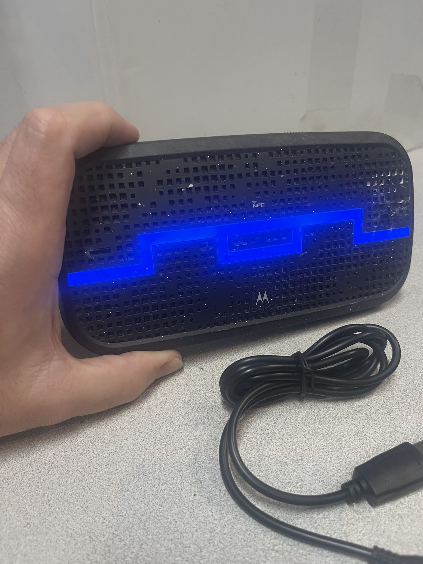 Motorola SOL REPUBLIC DECK Bluetooth speaker