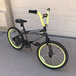 Huffy Rocket 20inch Wheels Kids Bike 