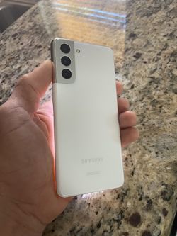Samsung Galaxy S21 white 128gb unlocked. Firm price