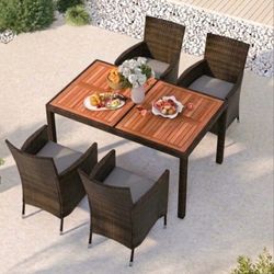 Set Of 4 Outdoor Chairs Wicker And Arcacia Table
