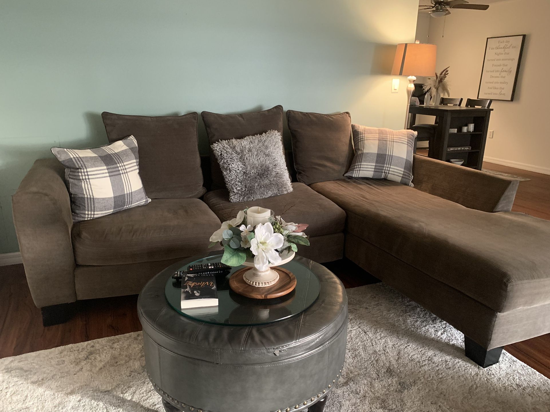 Sofa sectional With Chaise