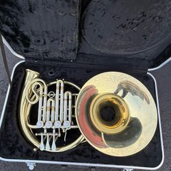 single french horn in Bflat