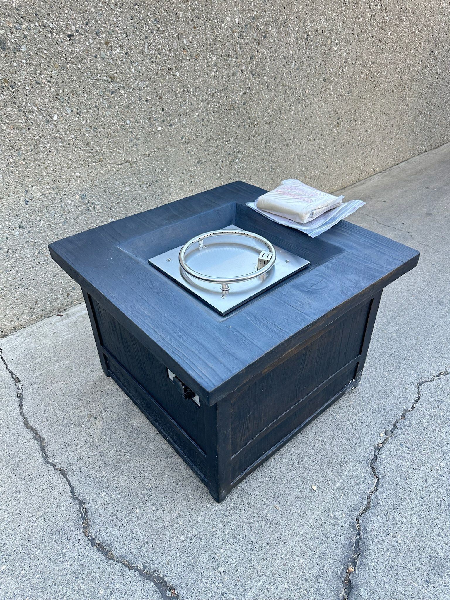 32x32in Outdoor Patio Propane Firepit Table
