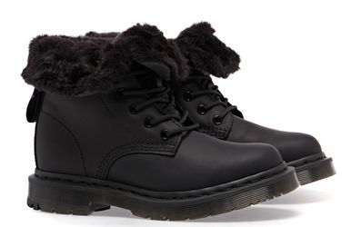 New Dr Marten Boots Women's 6