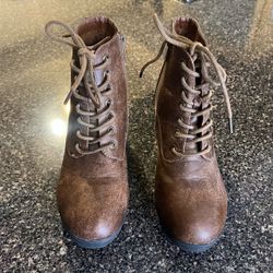Forever Brown Lace-Up Ankle Booties – Size 7