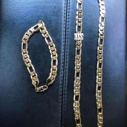 New 18k Yellow Gold Figaro Bracelet Only 