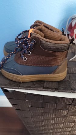 Toddler snow shoes oshKosh Bgosh
