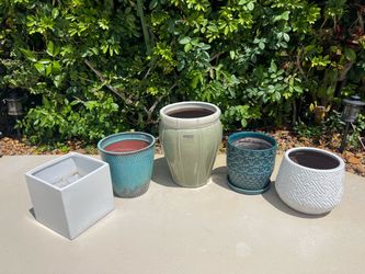 Lot of 5 ceramic glazed planter/pots