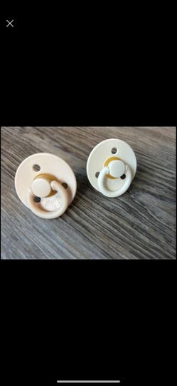 Itzy Ritzy Pacifiers