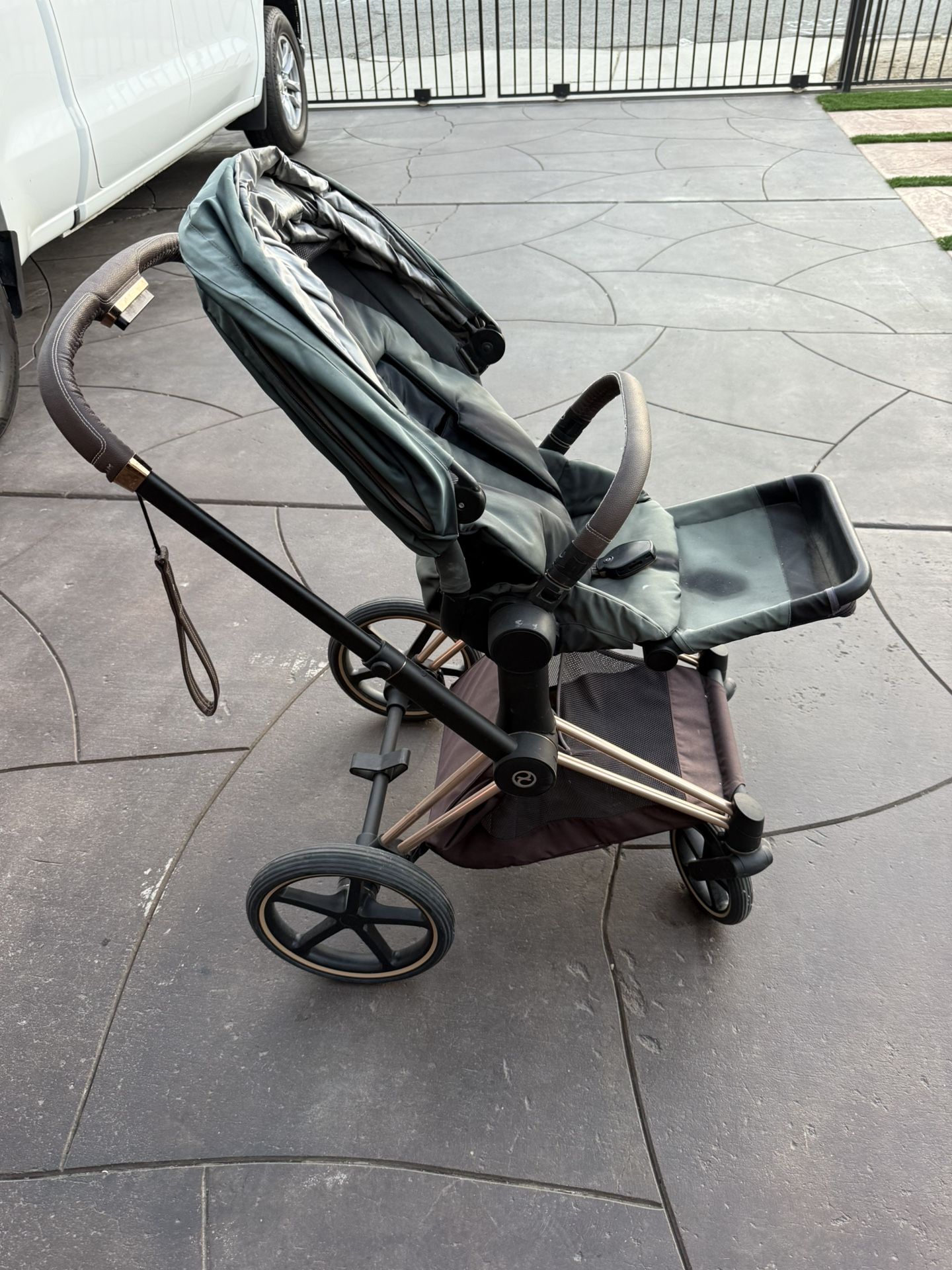 Cyber Platinum Stroller