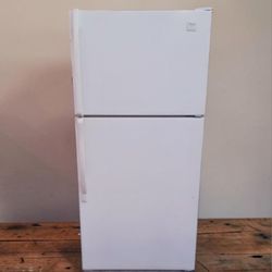 WHIRLPOOL REFRIGERATOR FRIDGE EXCELLENT CONDITION AND VERY CLEAN 