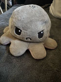 Reversable octopus plush