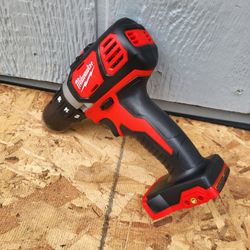 Milwaukee M18 18V Lithium-Ion Cordless 1/2 in. Drill Driver (Tool-Only)