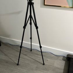 Ambico V-0525 Video Camera Tripod Adjustable with Pan Head – Used 