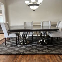 Bernhardt Table And Chairs 