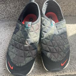 Assortment Of Used Shoes All Sizes -10$ Each 10 Pair 